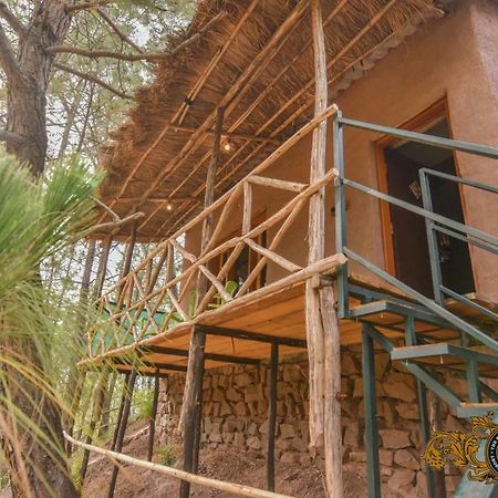 The Mud House Resort Kasauli Esterno foto