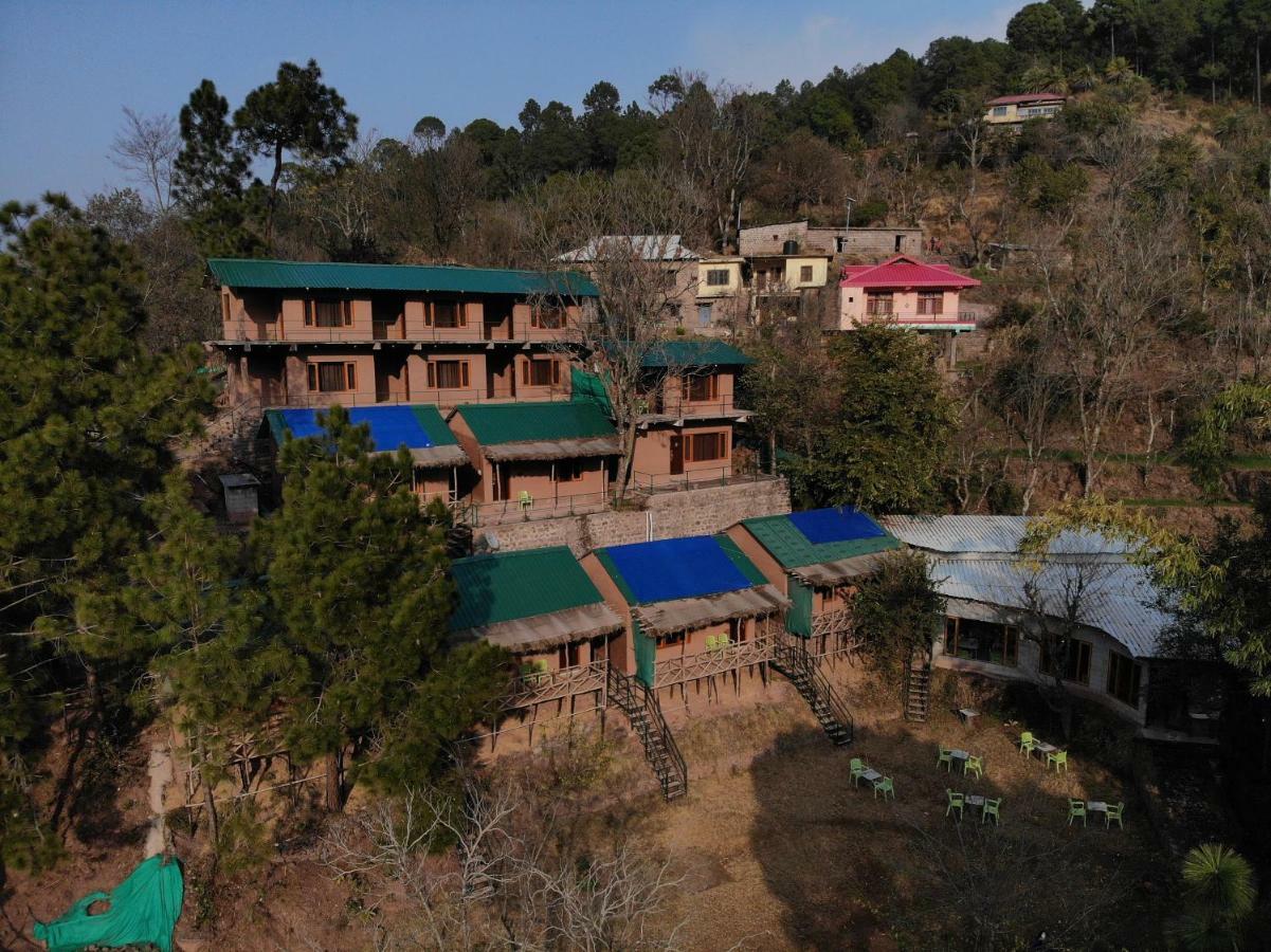 The Mud House Resort Kasauli Esterno foto