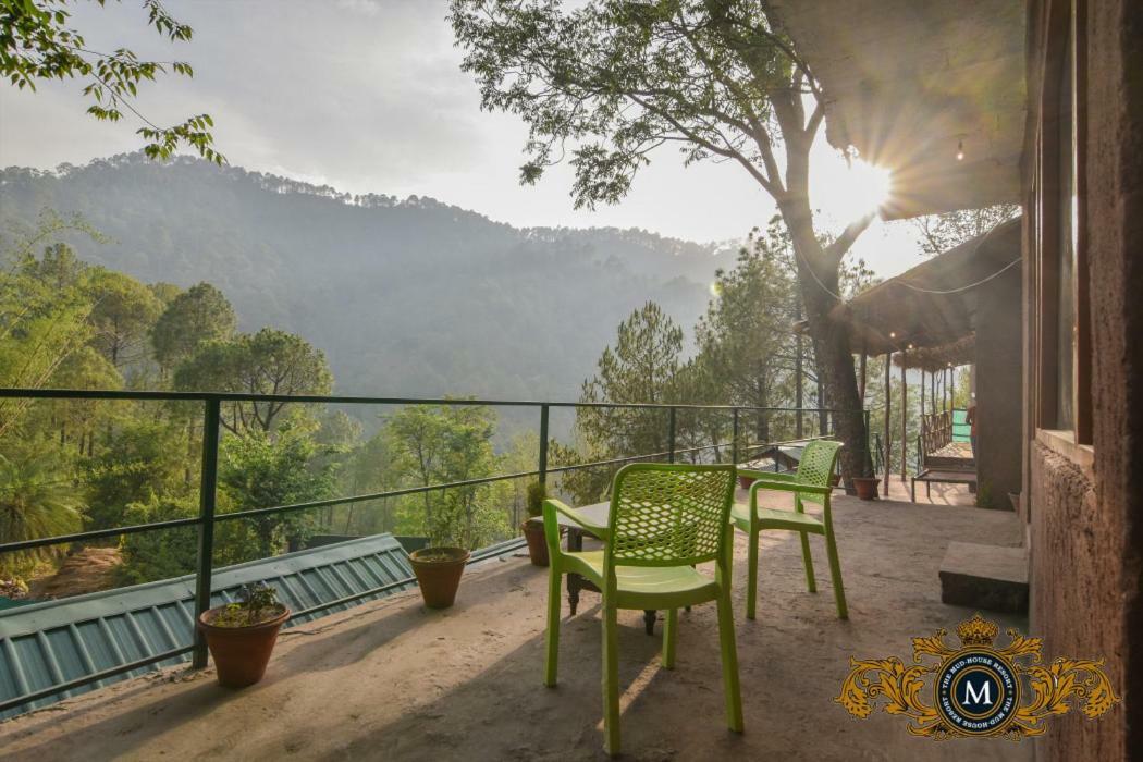 The Mud House Resort Kasauli Esterno foto